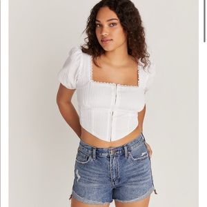 Backyard Roses Jubilee Top